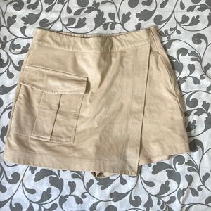 New Zara beige skort size M